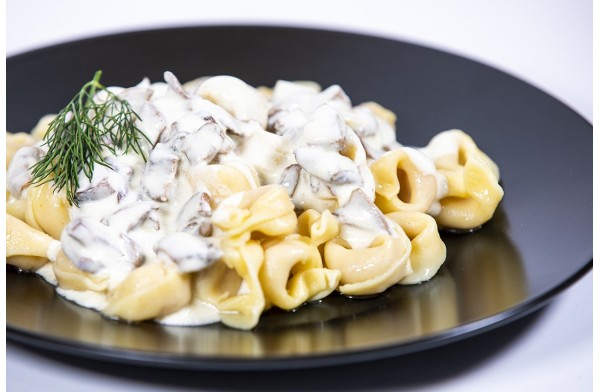 ▷ Tortelinis de QUESO en salsa de Champiñones  ¡Pídelos!